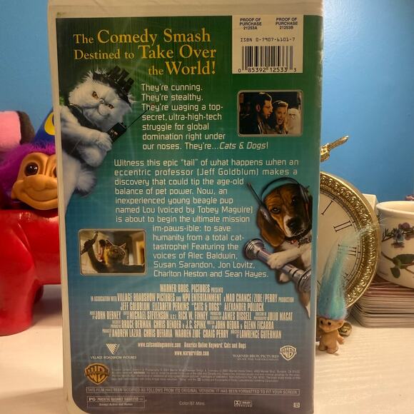 Cats & Dogs (2001) VHS Tape with Clamshell Case – Tested & Working - Picture 2 of 3